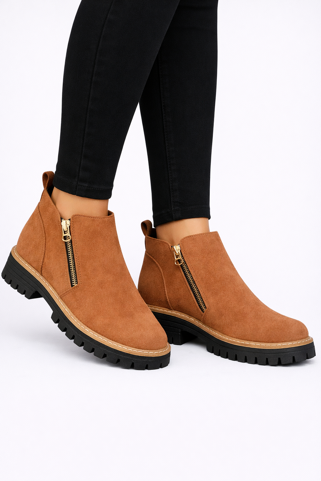 Botines tobilleras con cremallera y suela track